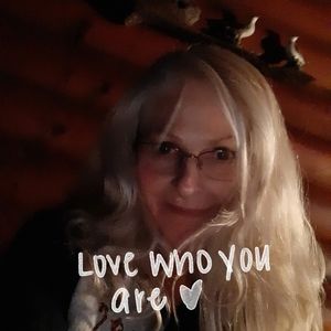 Meet your Posher, Deb